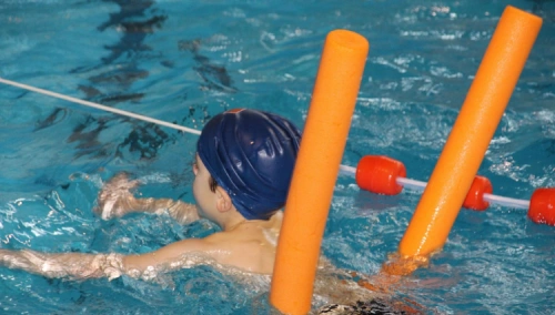 Уроки плавания включат в школьную программу в Казахстане – Баладин