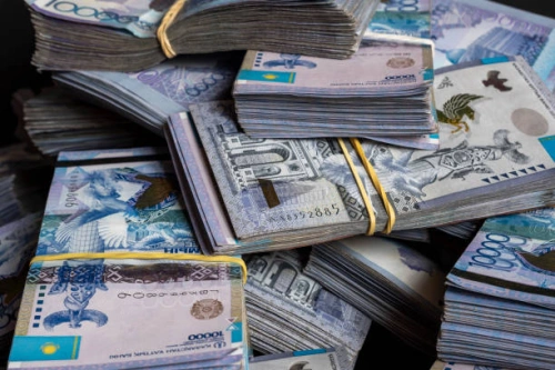 Доходы республиканского бюджета выросли почти на треть с начала года