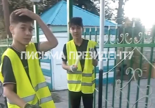 В Аягозе подрядчиков уличили в привлечении школьников к работам