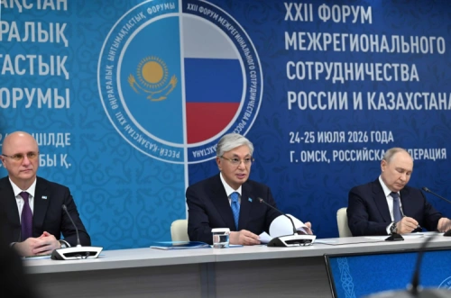 Токаев предложил “заморозить” конфликт в Украине: что ответили в Кремле