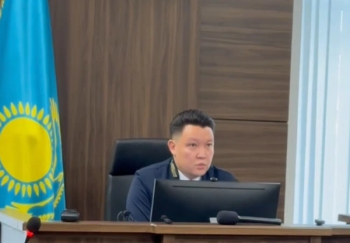 Журналистов удалили из зала суда по делу Перизат Кайрат