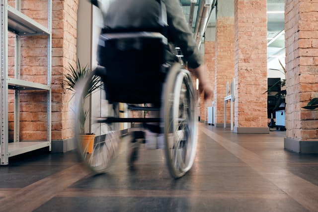 Более 237 тыс. услуг получили лица с инвалидностью через Портал соцуслуг в 2022 году