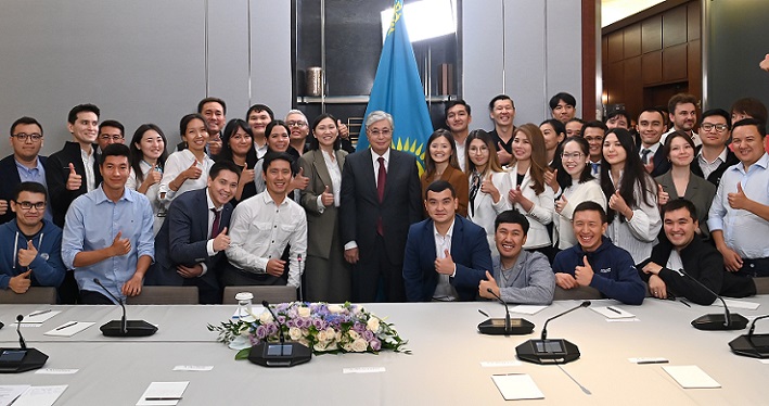 Президент встретился с казахстанскими IT-специалистами, работающими в США