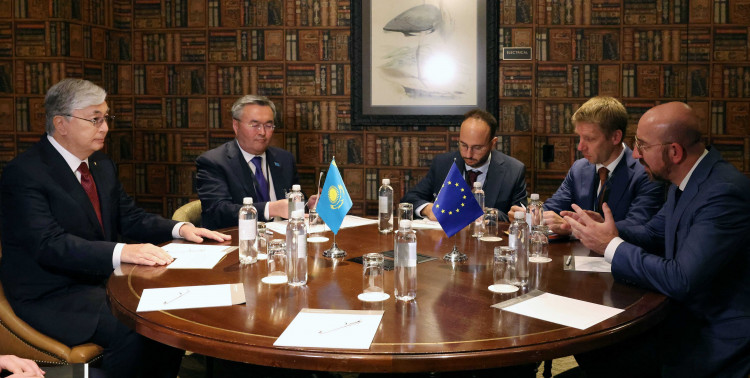 Токаев пригласил президента ЕС посетить Казахстан