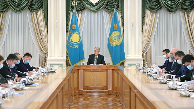 Президент провел заседание высшего совета по реформам