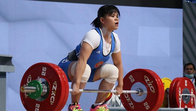 Зульфия Чиншанло стала чемпионкой Азии по тяжелой атлетике