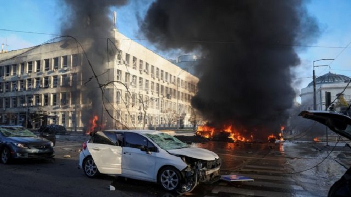 Киев и другие города Украины попали под обстрел российских ракет