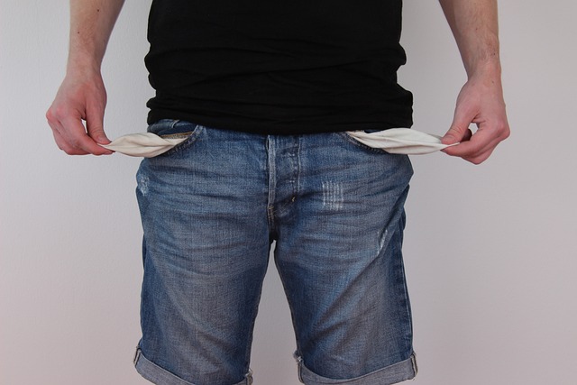 В Казахстане почти 2,3 млн работающих бедных – депутат