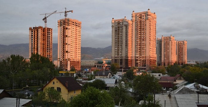Цены на квартиры на вторичном рынке за год выросли на 27% в Казахстане