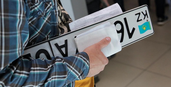 В Астане ОПГ незаконно зарегистрировала 486 автомашин