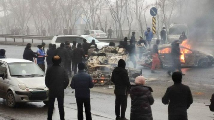 Погибшим во время беспорядков казахстанцам спишут кредиты