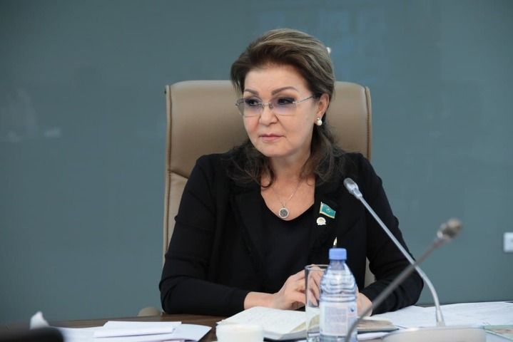 Дарига Назарбаева находится в отпуске без содержания - помощник