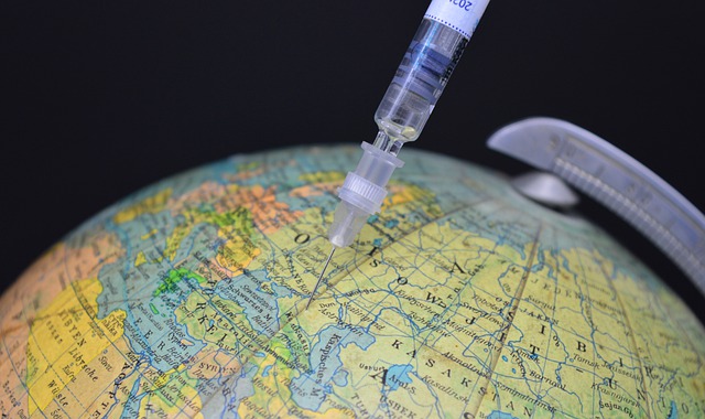 Привитые российскими вакцинами и европейским бустером могут получить ковид-сертификат ЕС