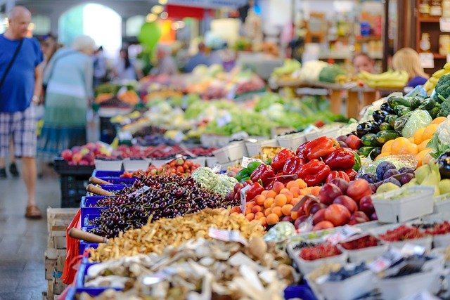 Снижения цен на мясо, овощи и фрукты ожидают в акимате Алматы