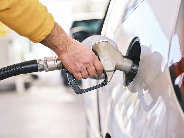 Повышения цен на бензин минэнерго пока не ожидает