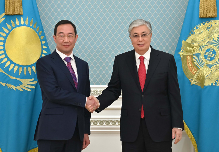 Президент Токаев принял главу Республики Саха Айсена Николаева