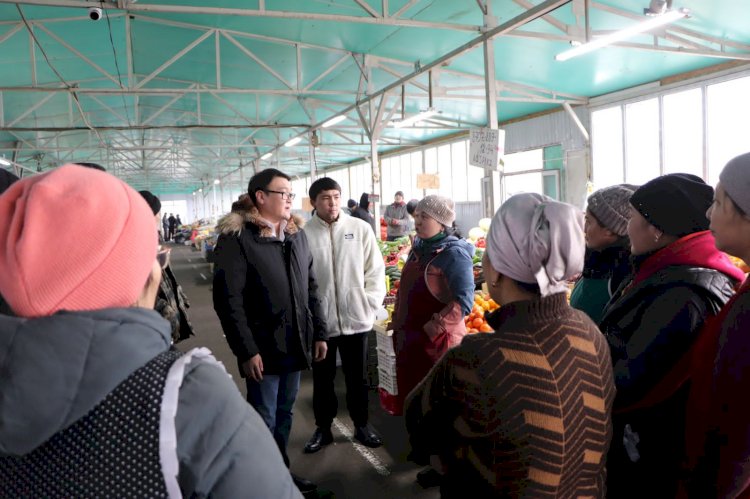 Продавцы рынков Алматы просят продлить метро