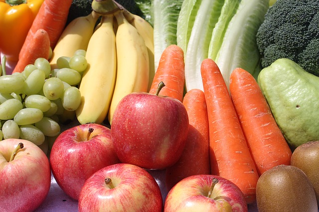 Казахстан будет закупать фрукты и овощи из Афганистана