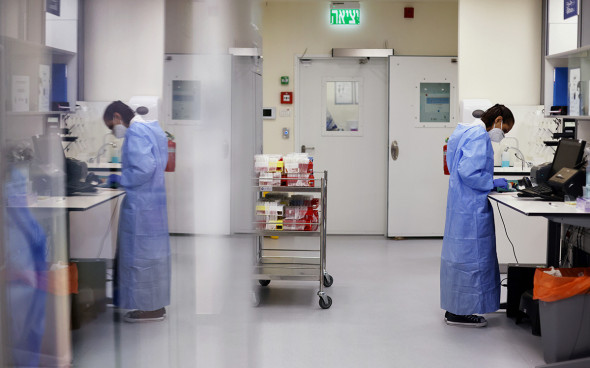 Ученые Израиля нашли способ уничтожить коронавирус за две секунды