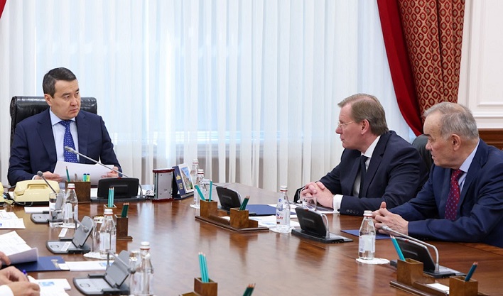 Алихан Смаилов провел встречу с гендиректором Каспийского трубопроводного консорциума